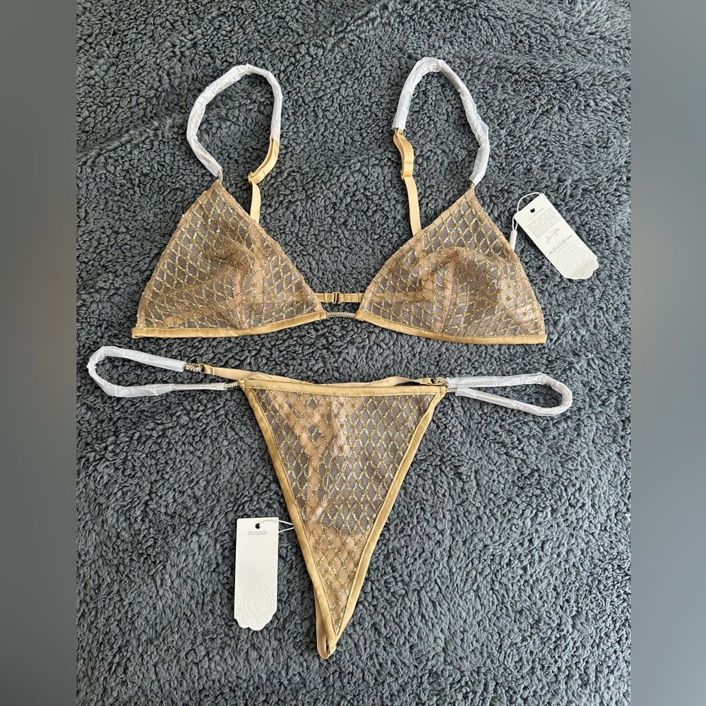 NWT! For Love & Lemons Glitter gold bralette and thong panties set, size XL